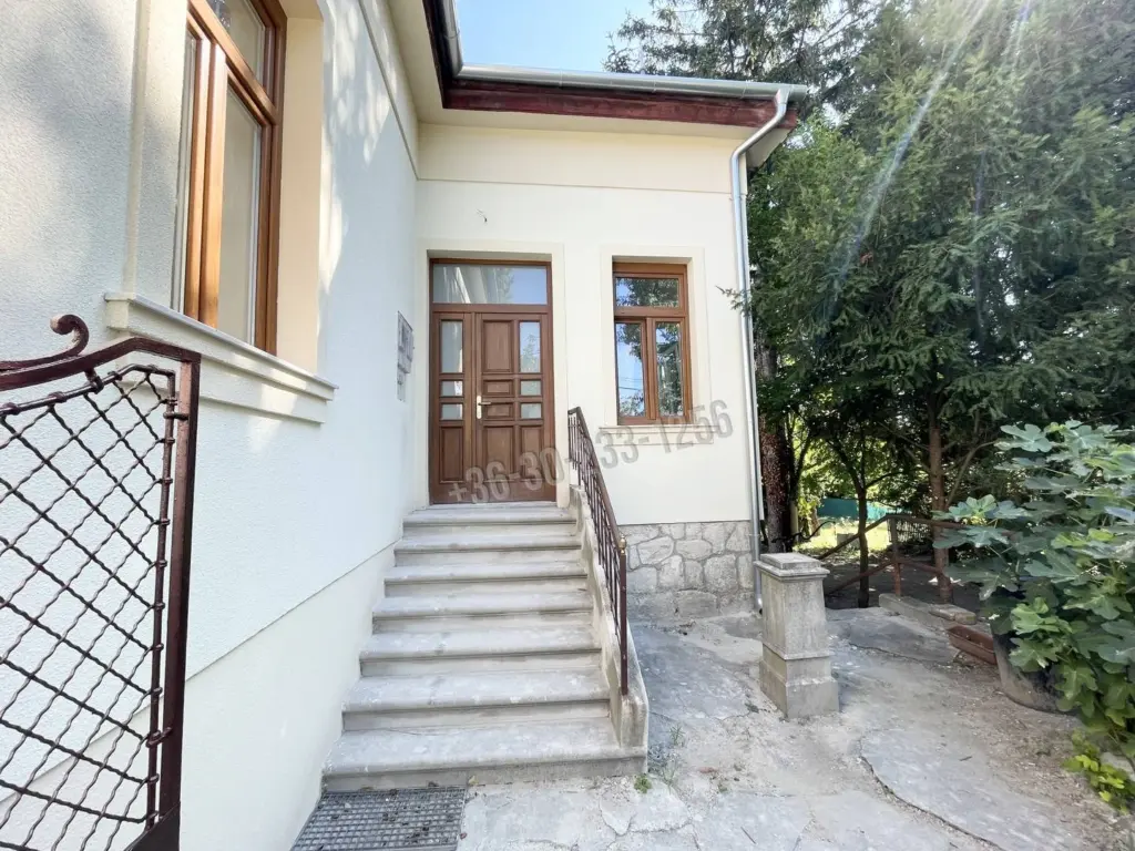 Eladó Villa, kastély, Sopron, Alsólőverek, 295nm, 239000000 Ft