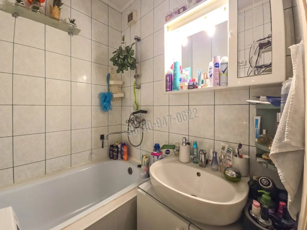 Eladó Panellakás, Sopron, Jereván lakótelep, 53nm, 49900000 Ft