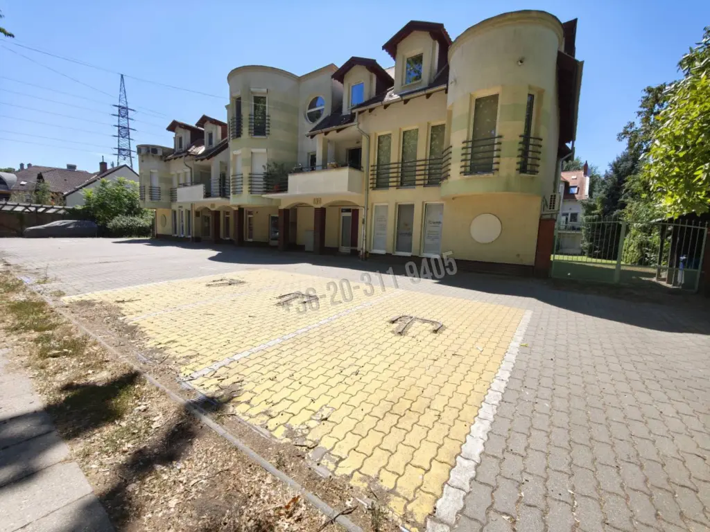 Eladó Üzlet, Szeged, Újszeged, Fő fasor, 70nm, 75000000 Ft