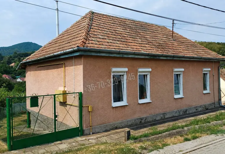 Eladó Családi ház, Somoskőújfalu, Köztársaság utca, 58nm, 12990000 Ft