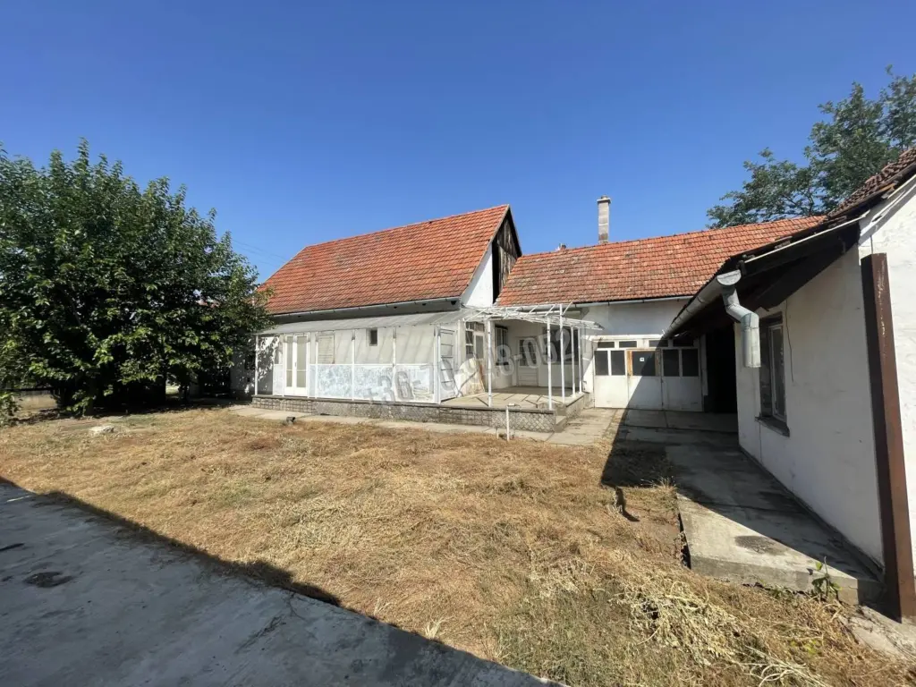 Eladó Családi ház, Békéscsaba, Jamina, Egység utca, 110nm, 31900000 Ft