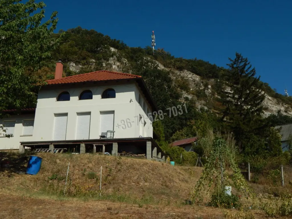 Eladó Üdülő, nyaraló, Tatabánya, Turuloldal, Kőhegy sétány, 124nm, 79900000 Ft