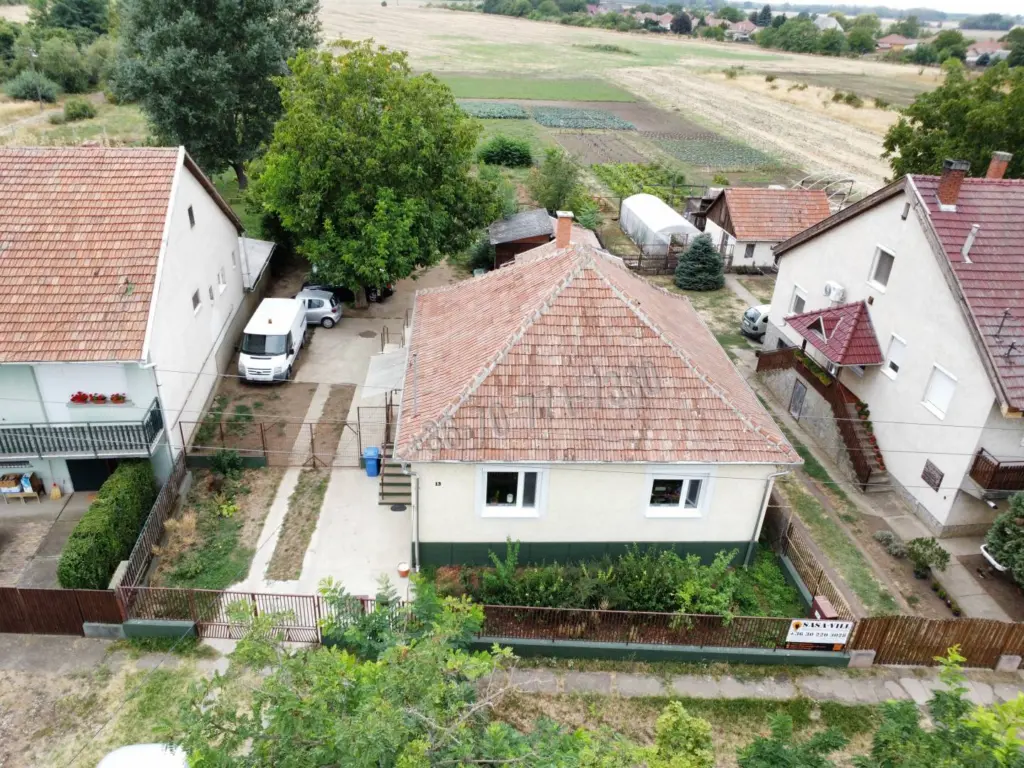 Eladó Családi ház, Heves, Nincs megadva, Csokonai Vitéz Mihály utca, 91nm, 39500000 Ft