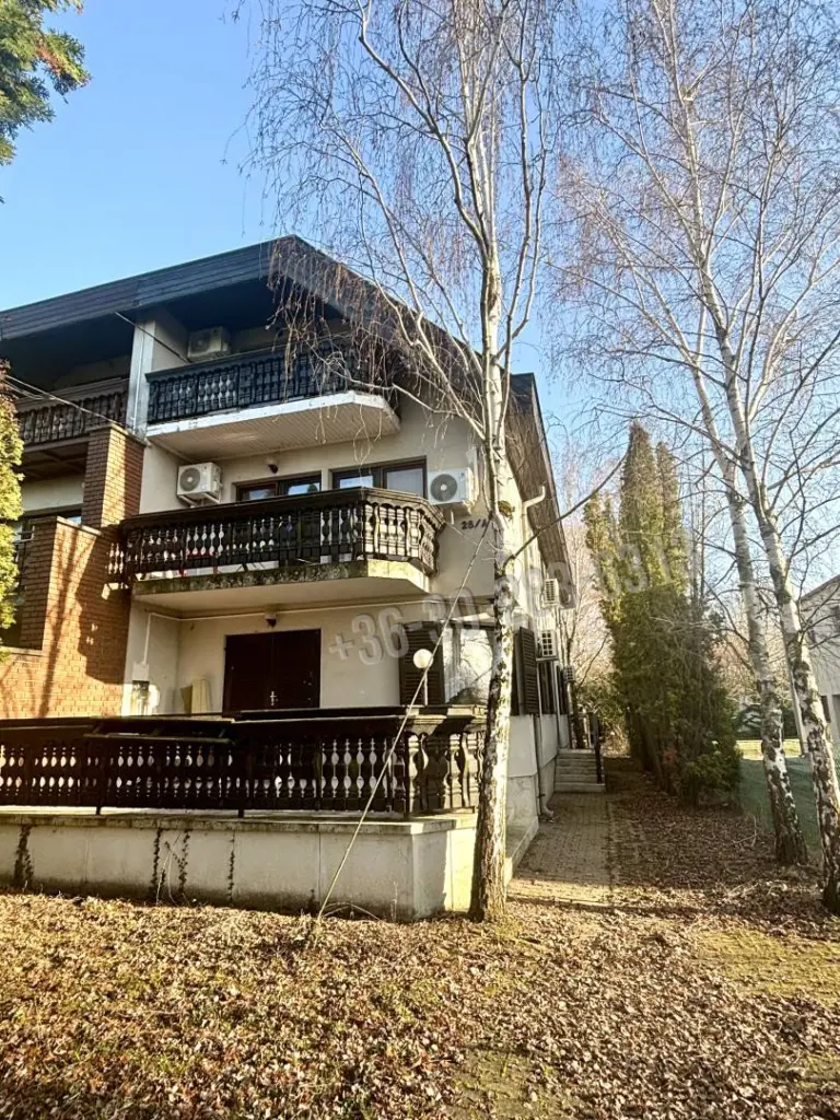 Eladó Ikerház, Zamárdi, Fürdőtelep, 241nm, 220000000 Ft