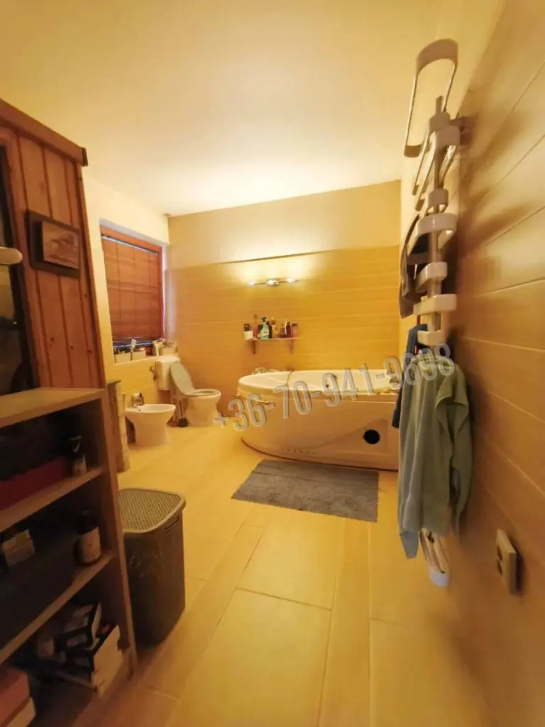 Eladó Családi ház, Budakalász, Ezüsthegy, Erdőhát utca, 185nm, 235000000 Ft