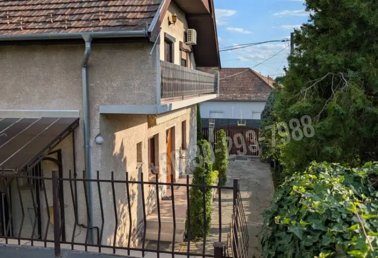 Eladó Ikerház, Budapest XI. kerület, Kelenföld, 138nm, 134990000 Ft