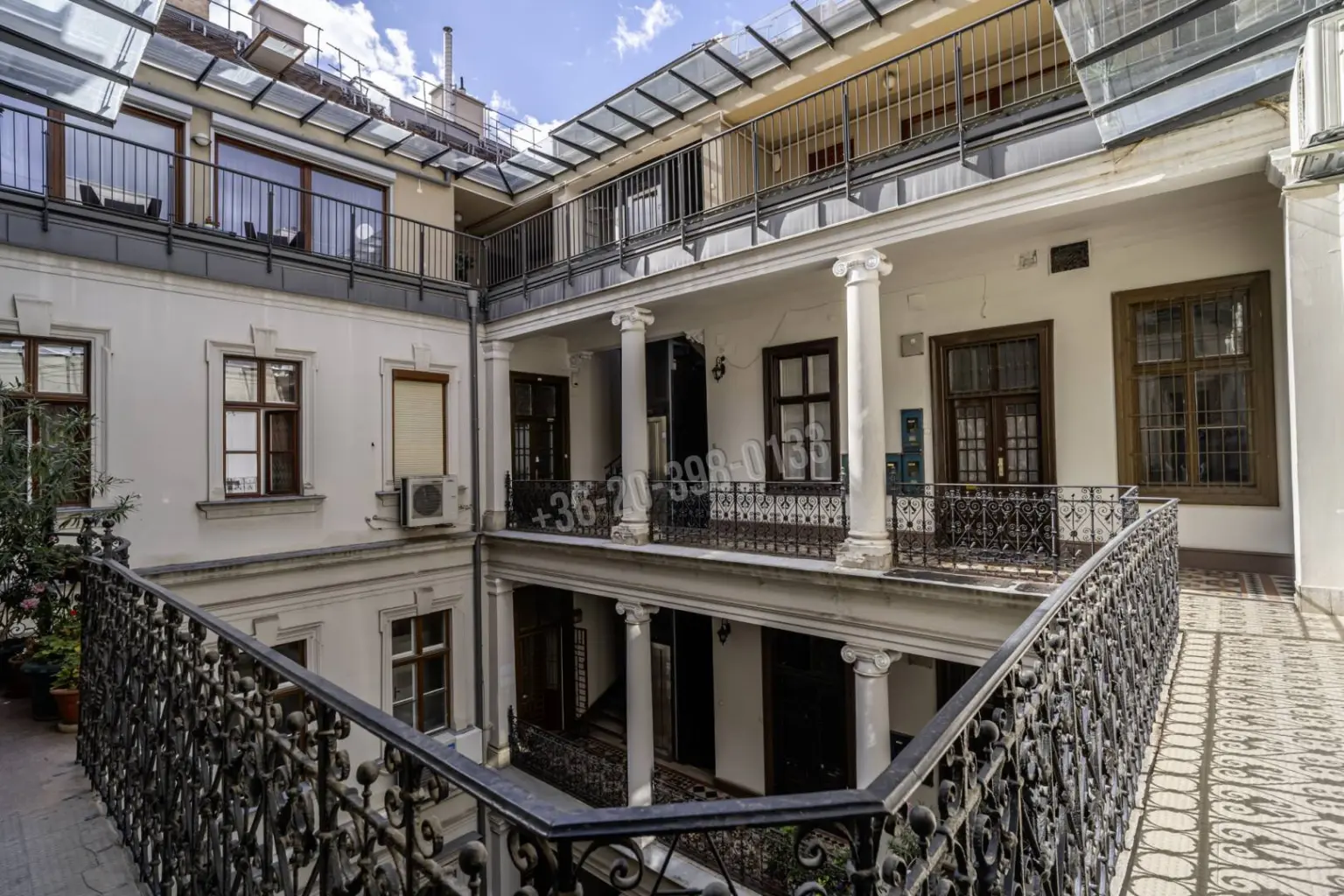 Eladó Társasházi lakás, Budapest VI. kerület, Terézváros (Nagykörúton belül), Andrássy út, 70nm, 119000000 Ft