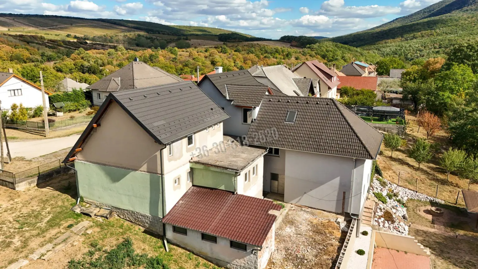 Eladó Ikerház, Szendehely, Nincs megadva, Rózsa Ferenc utca, 134nm, 69900000 Ft
