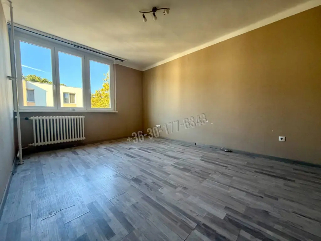 Eladó Panellakás, Tatabánya, Óváros, Cseri utca, 51nm, 32900000 Ft