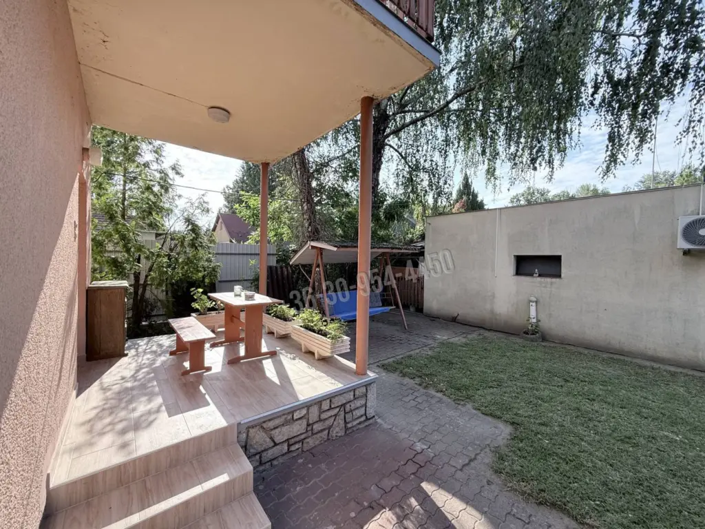 Eladó Üdülő, nyaraló, Balatonszéplak, Klára utca, 133nm, 136000000 Ft