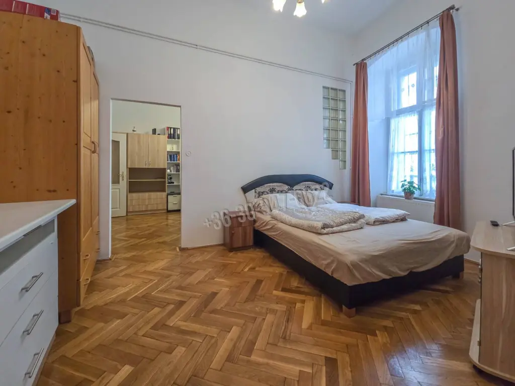 Eladó Társasházi lakás, Sopron, Belváros, 49nm, 45000000 Ft
