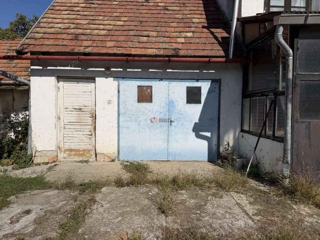 Eladó Családi ház, Székesfehérvár, Szárazrét, Régi Csóri út, 110nm, 74900000 Ft