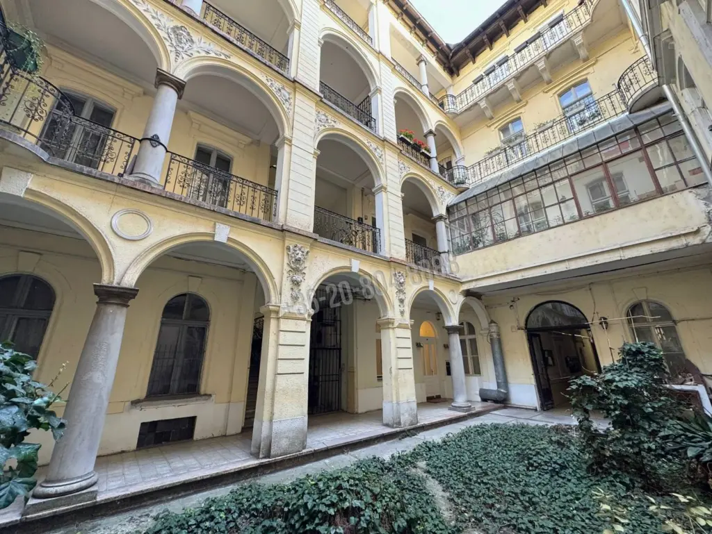 Eladó Társasházi lakás, Budapest VI. kerület, Terézváros (Nagykörúton kívül), 36nm, 49900000 Ft