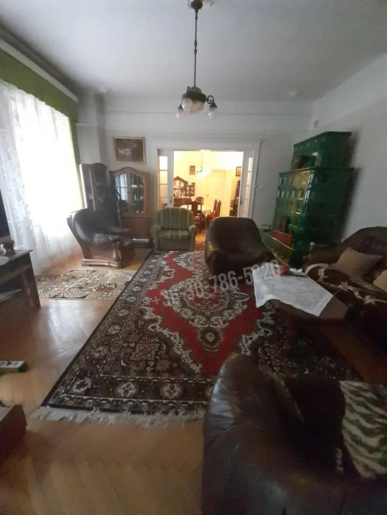 Eladó Villa, kastély, Göd, Alsógöd, 536nm, 710000000 Ft