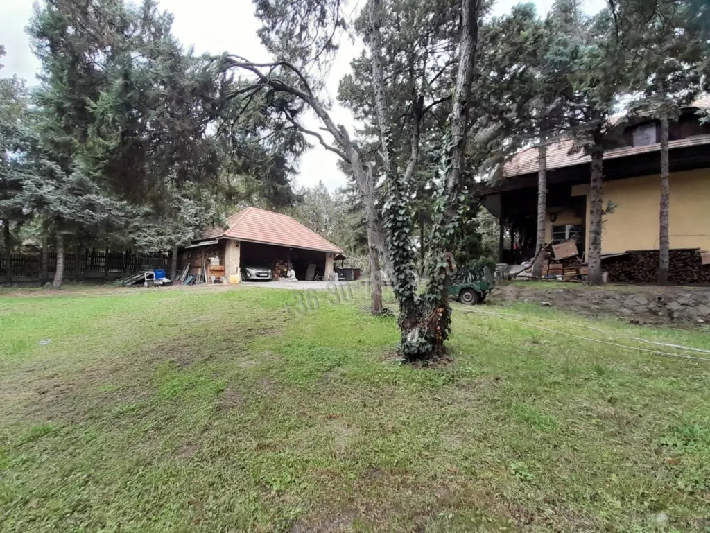 Eladó Villa, kastély, Göd, Alsógöd, 536nm, 710000000 Ft
